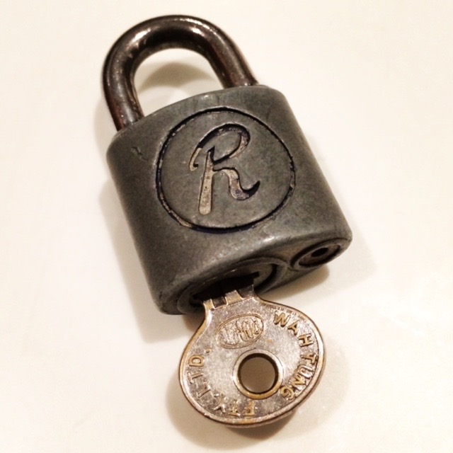 rabbit padlock / Hiroshi Fujiwara / Ring of Colour