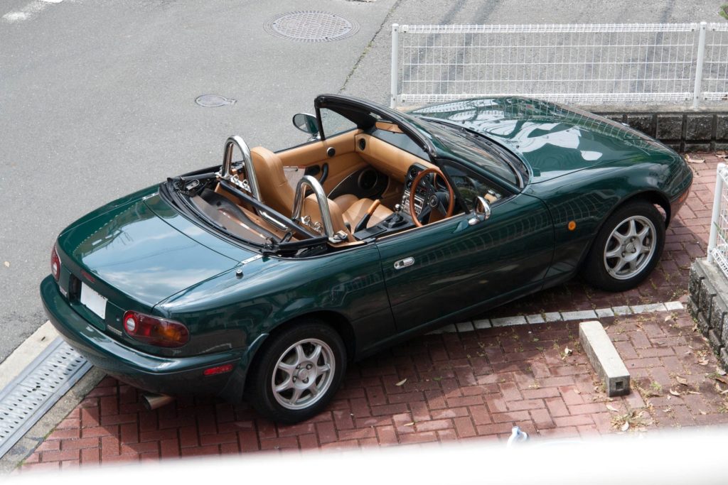 Mazda_Eunos_Roadster_V-special_Green 2