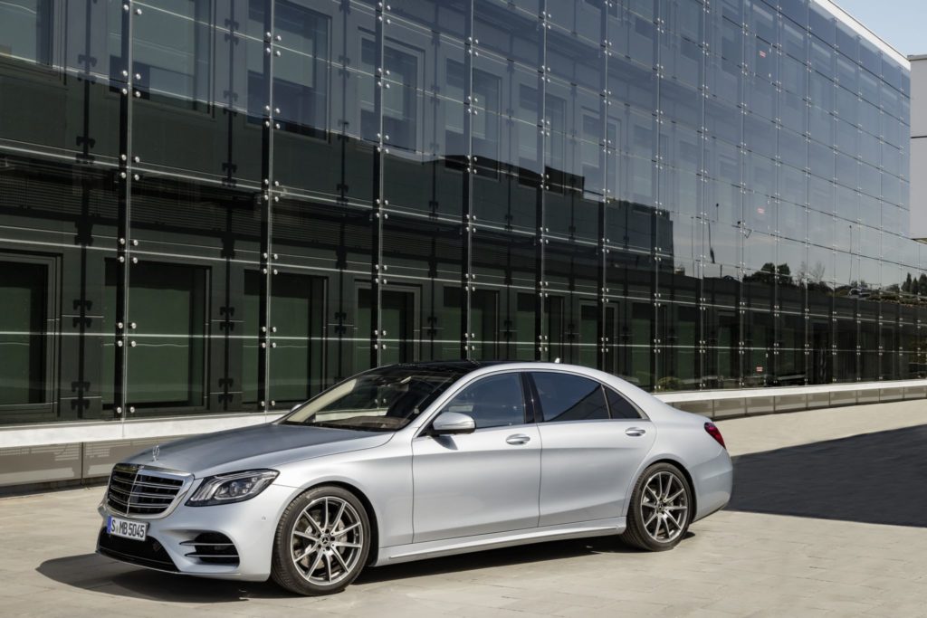 Mercedes-Benz S-Klasse; Langer Radstand; 2017; Exterieur: Diamantsilber; AMG Line; Interieur: Leder Magmagrau/Espressobraun // Mercedes-Benz S-Class; long wheelbase; 2017; exterior: diamond silver; AMG line; interior: leather magma grey/espresso brown