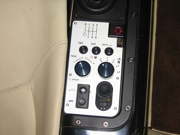 right_side_controls-M