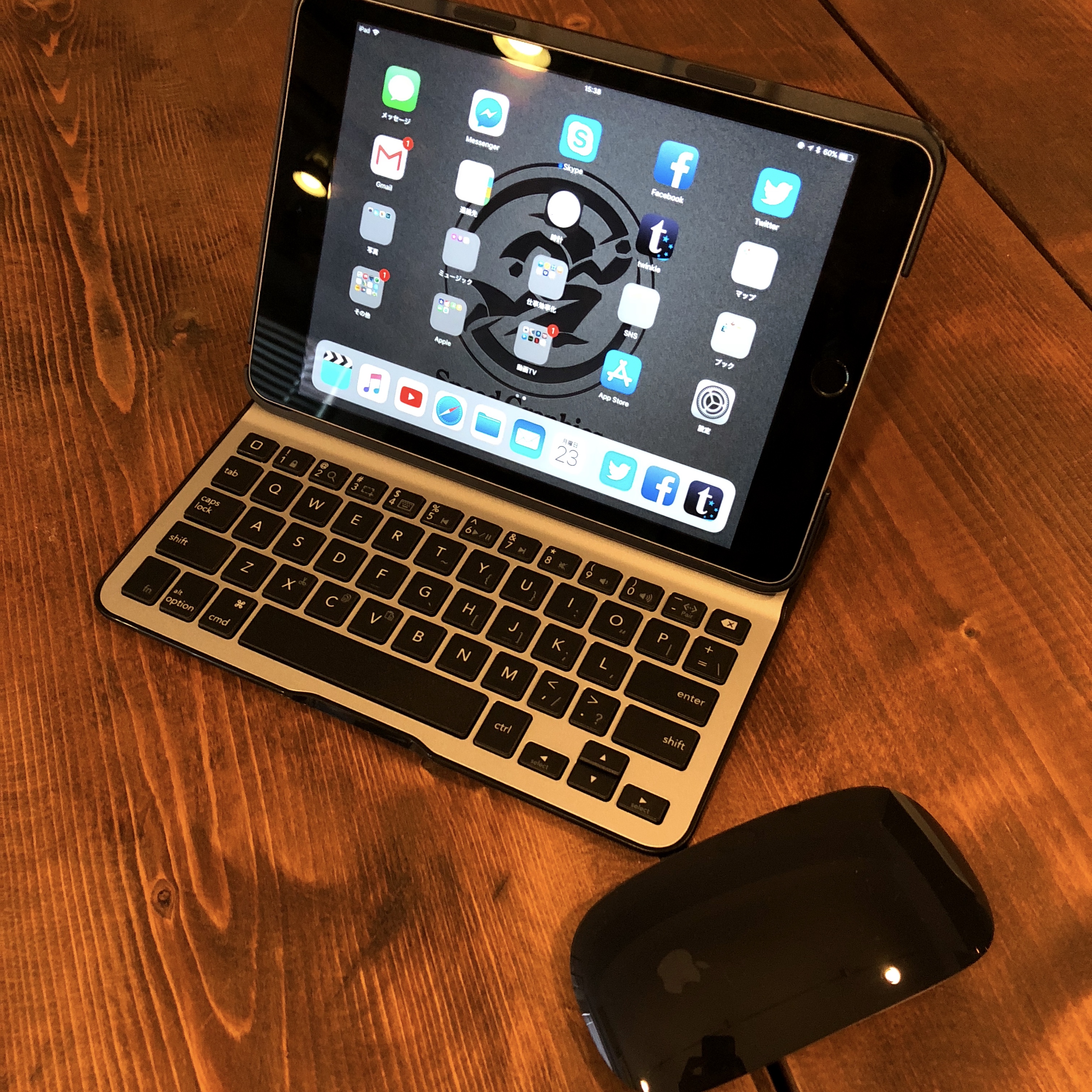 belkin QODE™ Ultimate Lite Keyboard Case for iPad mini 4 / Smooth