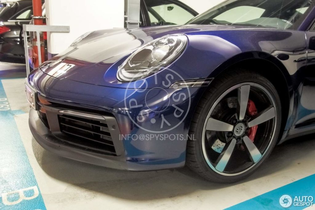 porsche-992-carrera-c126813112018200358_5