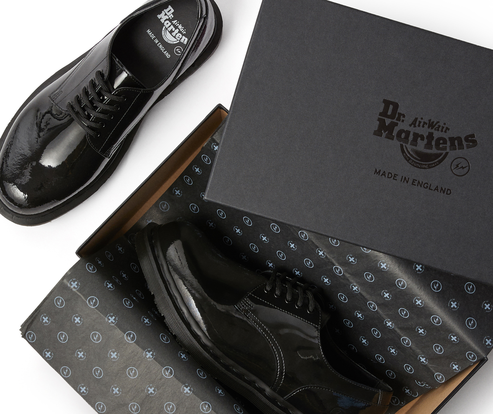 DR.MARTENS x FRAGMENTDESIGN The first collaboration shoes to be 