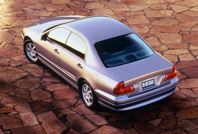 mitsubishi_diamante_1995_2