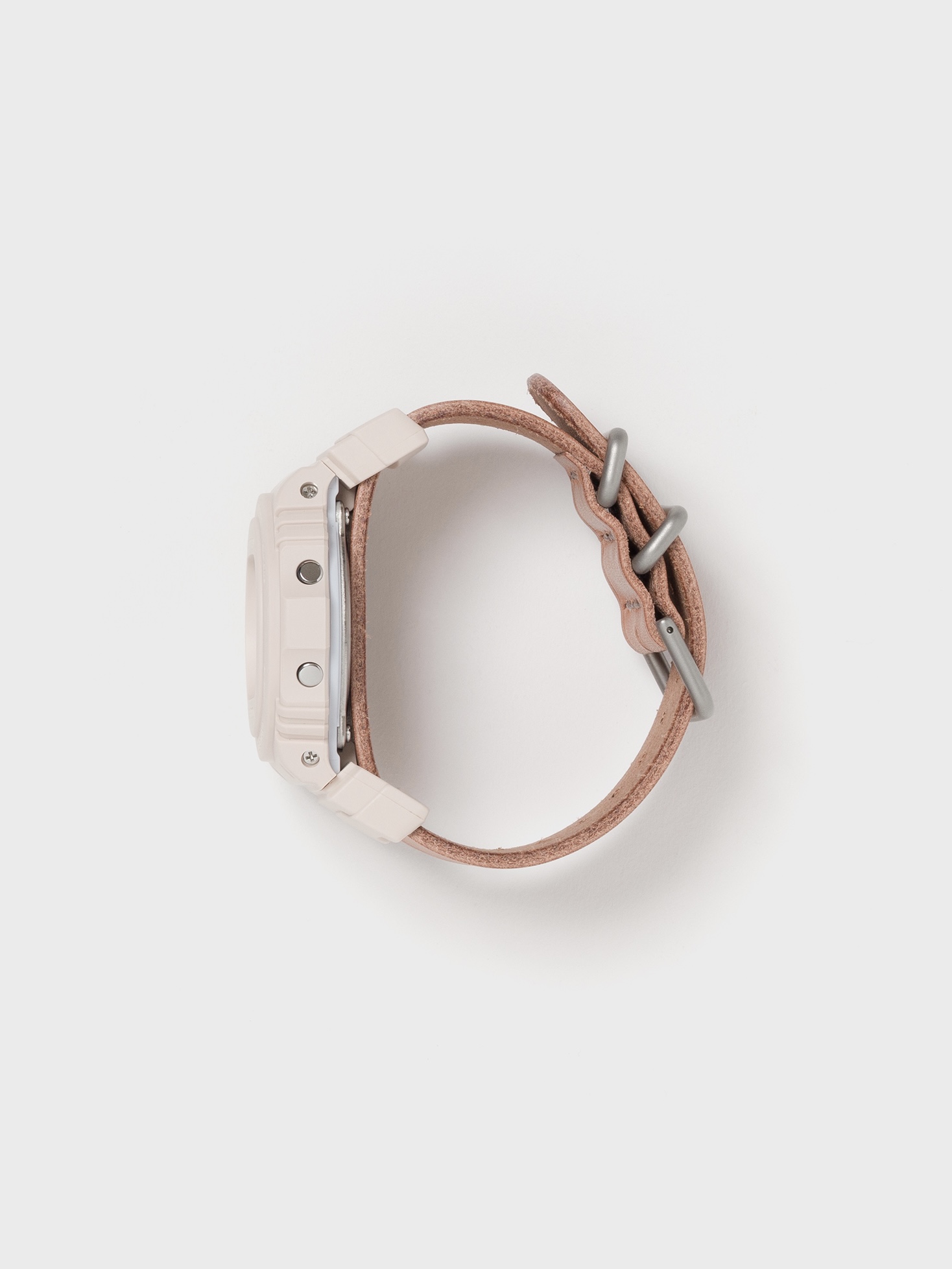 Hender Scheme and G-SHOCK collaborate to create a round-faced watch ...