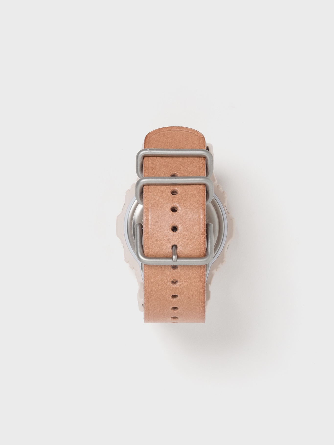 Hender Scheme and G-SHOCK collaborate to create a round-faced ...